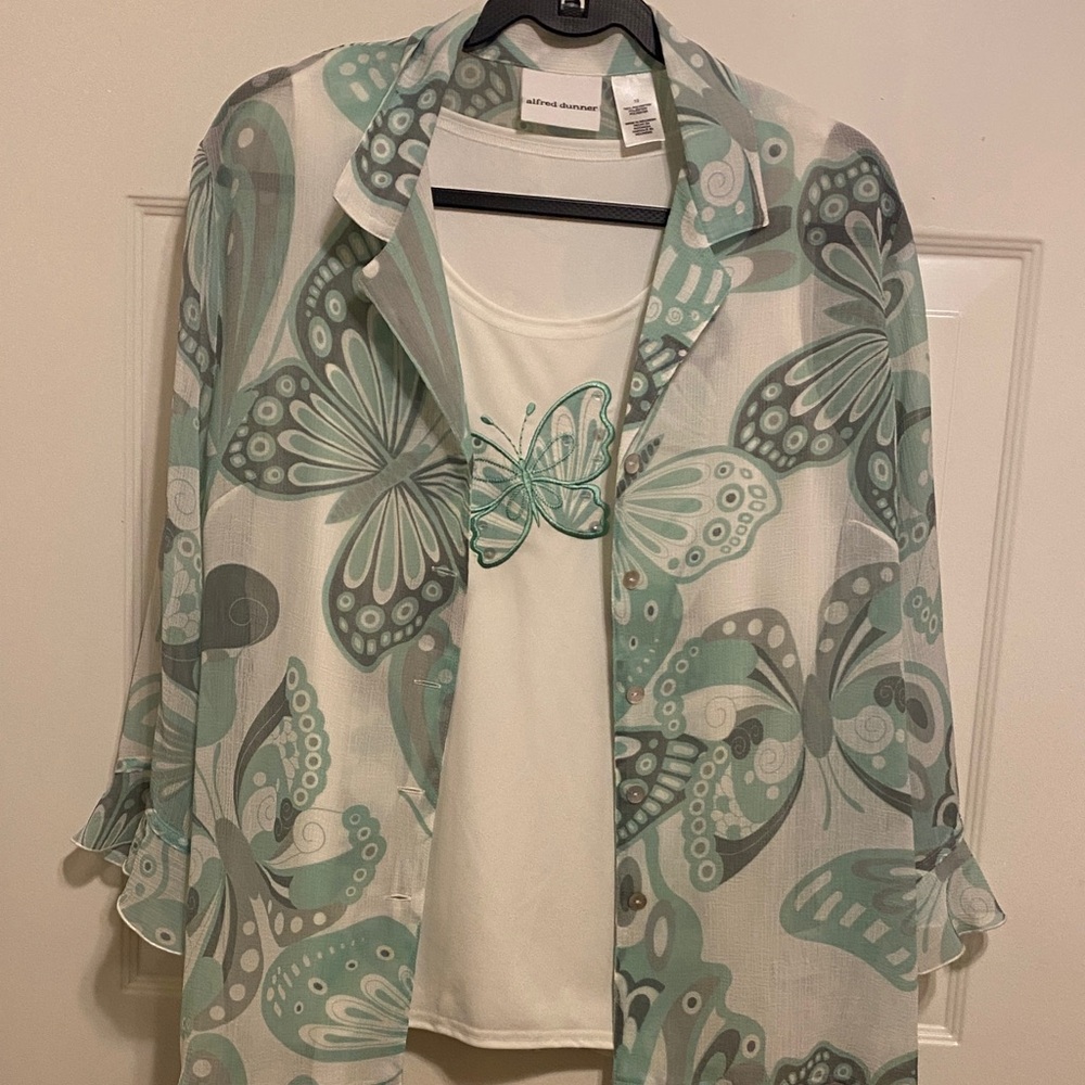 Alfred Dunner White and Green Blouse Set